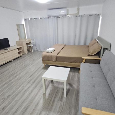 New Room Nonthaburi Luaran gambar