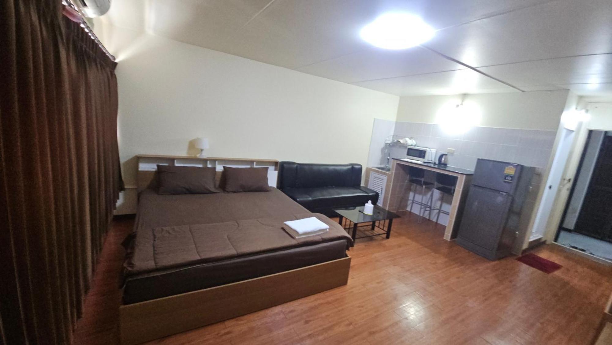 New Room Nonthaburi Luaran gambar